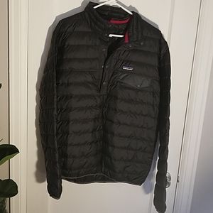 Patagonia Down Pullover with snaps "MENS"
